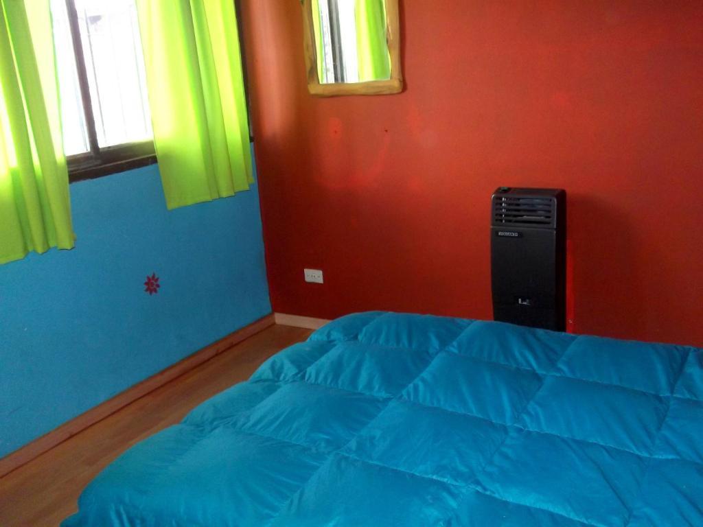 Cabanas Pehuenia Hostel El Bolson Bilik gambar